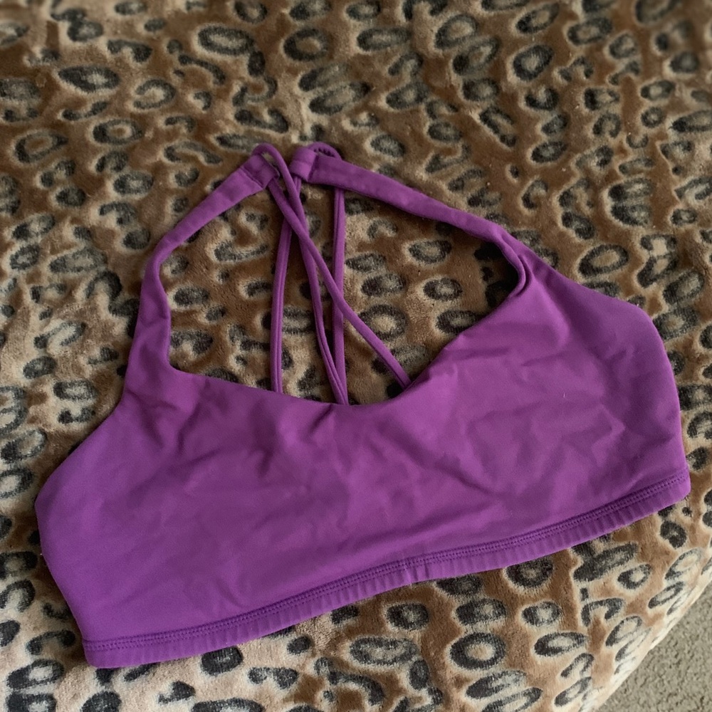 Lululemon free to be strappy sports bra